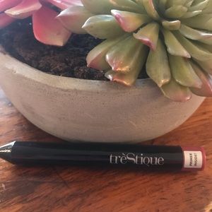 New Trestique Prime & Color Lip Glaze